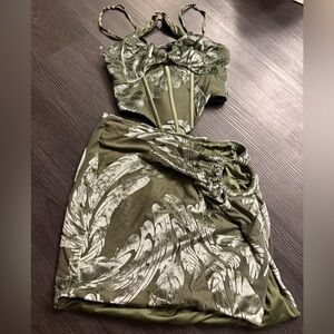 Oh Polly velvet size size 0